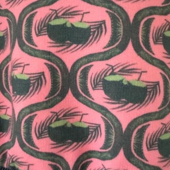 FARM Rio Coconut Oversized Sweatshirt - Picture 10 of 10